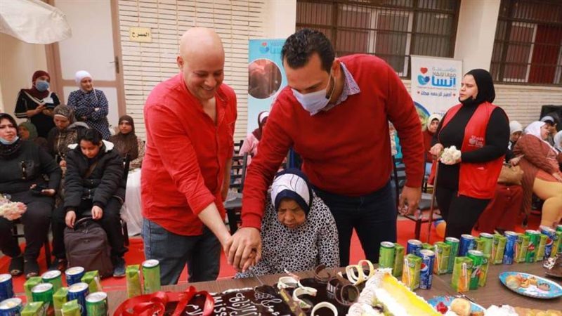 محمود نجاح يحتفل