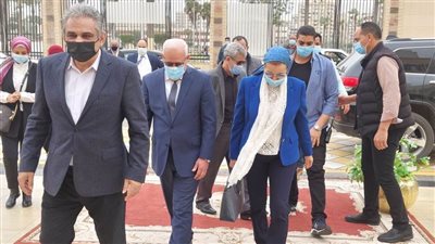 محافظ بورسعيد يستقبل وزيرة البيئة لمتابعة تطبيق منظومة تدوير المخلفات