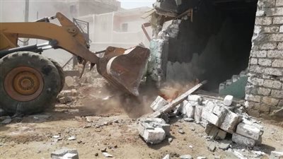 إزالة ٢٠ حالة تعد لاسترداد أراضي الدولة بالمنيا