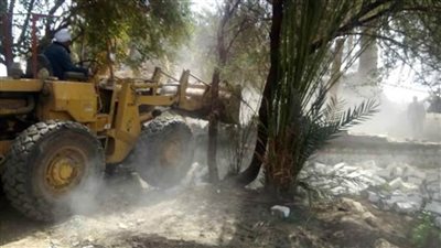 استمرار أعمال الموجة 17 لإزالة التعديات بقنا وتحقيق 38% من المستهدف