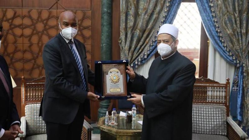 شيخ الأزهر ووزير