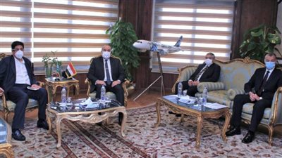 وزير الطيران المدني يبحث مع وزير الحج بالسعودية سبل تعزيز التعاون