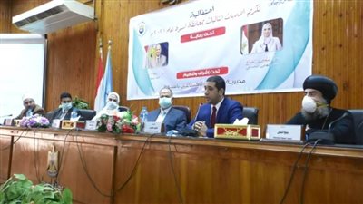 وزيرة التضامن الاجتماعي ومحافظ أسيوط يكرمان الأمهات المثاليات في احتفالية كبرى