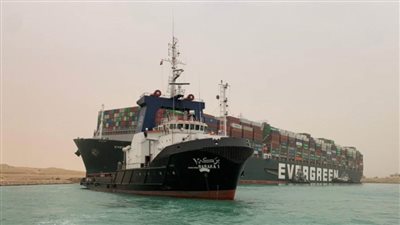 شركة الإنقاذ الهولندية SMIT تشيد بإجراءات هيئة قناة السويس في تعويم السفينة الجانحة