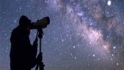 أستاذ بمعهد الفلك لـ