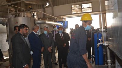 محافظ المنيا يشهد بدء التشغيل التجريبي لمصنع العسل الأسود بمركز ملوي بعد تطويره 