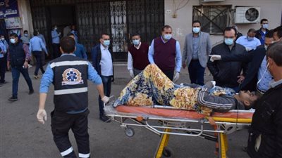 رئيس جامعة سوهاج يتابع استقبال مصابي قطار طهطا بالمستشفى الجامعي