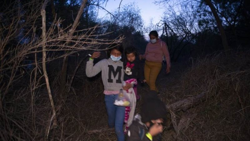 يسلكون دروبا وعرة