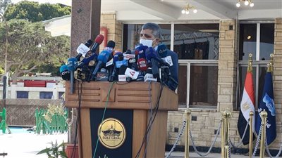  رئيس هيئة قناة السويس يؤكد صعوبة جنوح السفينة البنمية