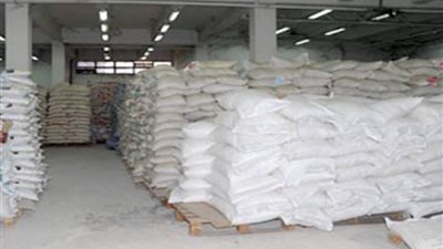 تموين الإسكندرية تضبط نص طن من السكر داخل مخزن يعمل بدون ترخيص