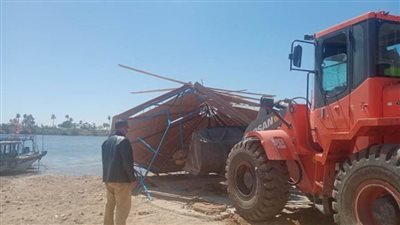 إزالة 15حالة تعد على أراضي حماية النيل بمركز ملوي في المنيا 