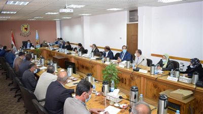 مجلس جامعة سوهاج يوافق علي تطبيق معايير استخدام حيوانات التجارب 