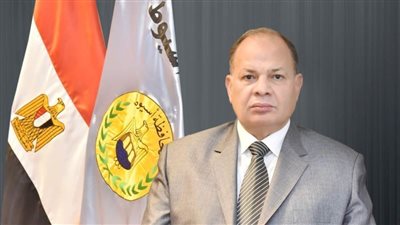 عزاء واجب للواء عصام سعد محافظ أسيوط في وفاة قرينته