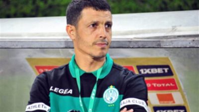 المغرب: مدرب فريق الرجاء لكرة القدم يقرر تقديم استقالته عقب لقاء بيراميدز