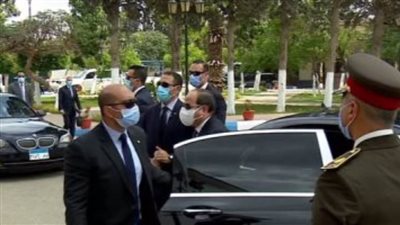 الرئيس السيسي يصل مقر هيئة قناة السويس