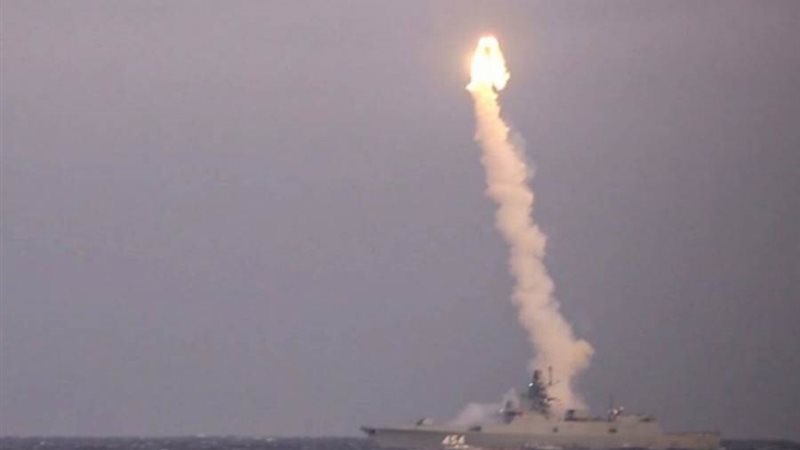 اطلاق صواريخ زيركون