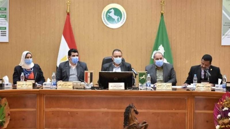 محافظ الشرقيه أثناء