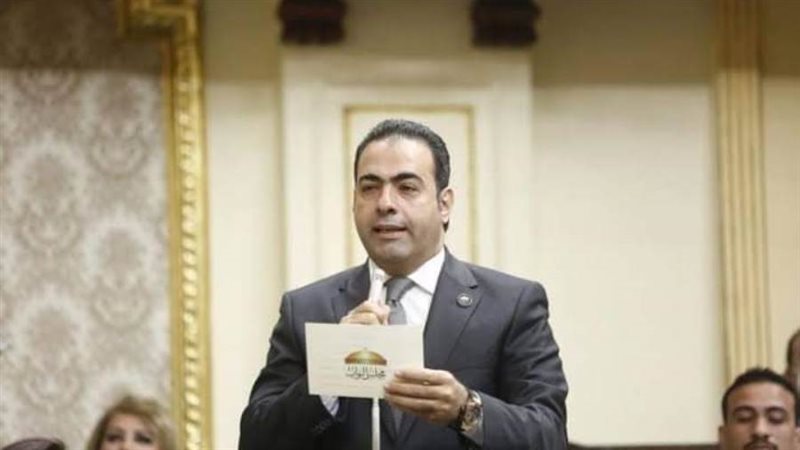 محمود حسين رئيس لجنة