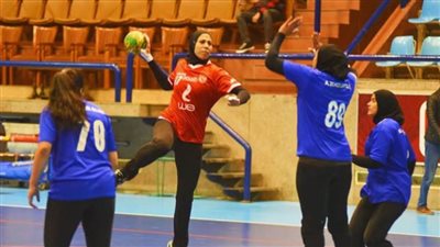 سيدات يد الأهلي يفزن على الزهور 24-8 ببطولة منطقة القاهرة
