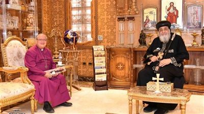 البابا تواضروس يستقبل المطران منير حنا