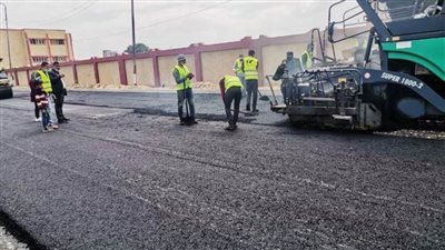 بتكلفة 45 ألف جنيه أعمال رصف وتطوير شوارع منيا القمح