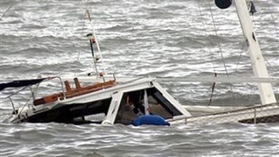 غرق امرأتين وثلاثة أطفال في انقلاب قارب قبالة الساحل الليبي