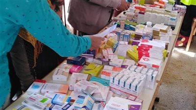 الكشف الطبي على ٣٨٥ مريضًا بقافلة 