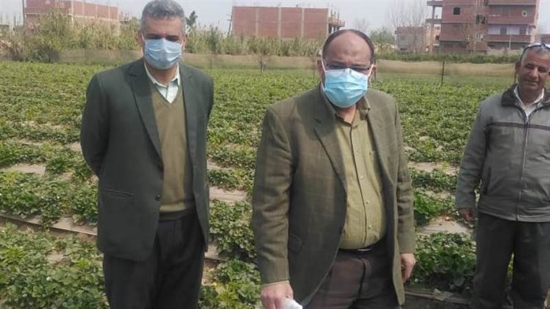 قافلة زراعية بقرية