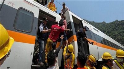 تايوان: ارتفاع حصيلة ضحايا حادث القطار إلى 54 قتيلا و156 مصابا