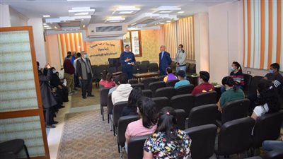 أنت لست وحدك.. جامعة سوهاج تحتفي بالأيتام في يومهم وتقدم الهدايا وتشاركهم الأنشطة