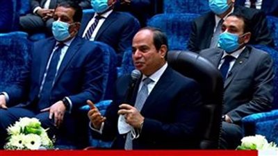 الرئيس السيسي يتفقد مدينة الدواء في الخانكة