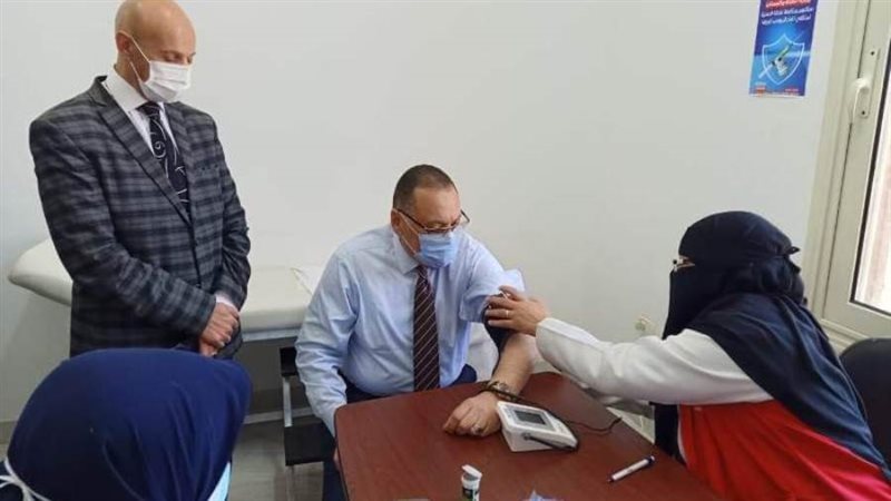 محافظ الشرقيه يتلقى