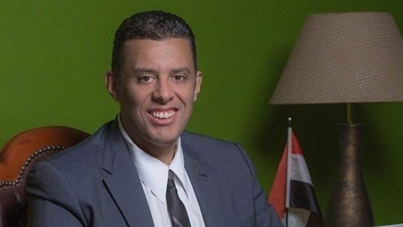 الدكتور محمد منظور