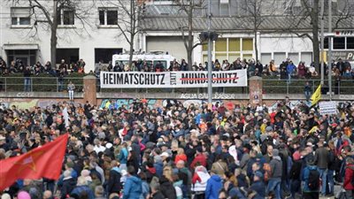 ألمانيا.. خروج الآلاف في مسيرة بشتوتجارت للاحتجاج على قيود فيروس كورونا