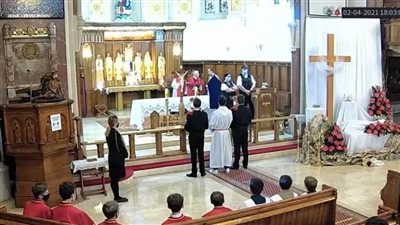  الشرطة البريطانية تقتحم قداس كنسي وهددت بغرامة 200 لكل مصلي