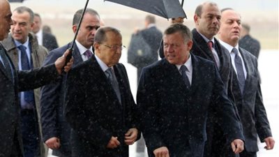 الرئيس اللبناني يتصل بملك الأردن لإبداء التضامن