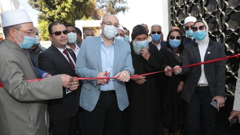 خلال الافتتاح