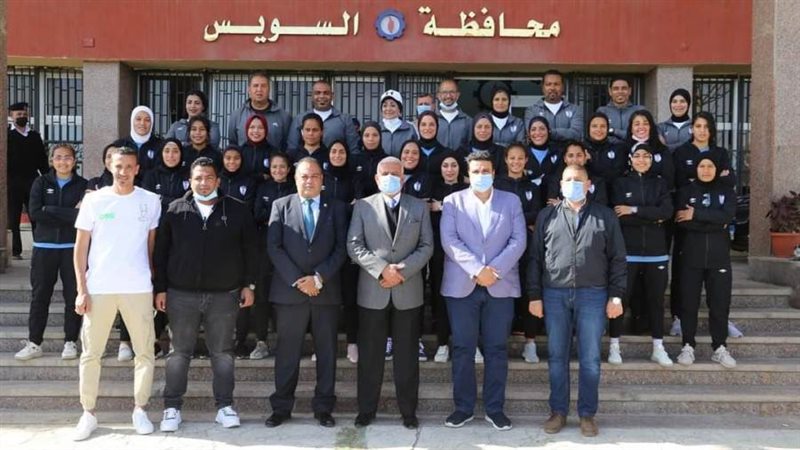 تكريم محافظ السويس