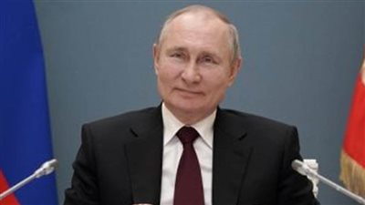 بوتين يوقع على قانون يمنحه الحق في الترشح لفترتين رئاسيتين جديدتين