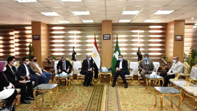 محافظ الشرقيه يستقبل