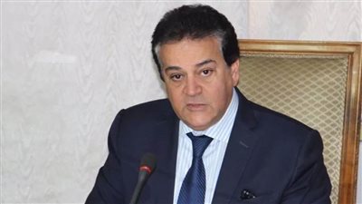 وزير التعليم العالي يوجه بالالتزام بالبرنامج الزمني لتجهيز مبنى الوزارة بالعاصمة الإدارية