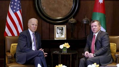 الرئيس الأمريكي يعرب للعاهل الأردني عن تضامن بلاده التام مع المملكة