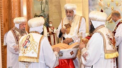 البابا تواضروس الثاني يصلي قداس اليوبيل الذهبي لكنيسة الملاك ميخائيل بالإسكندرية
