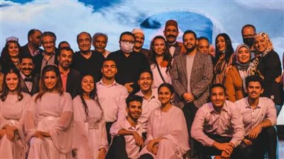 خالد جلال يشهد الليلة الثامنة لمسرحية 