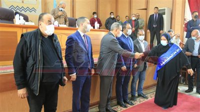 محافظ كفر الشيخ يكرم الأمهات المثاليات