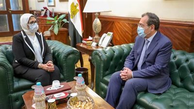 وزيرا الصحة والبترول يبحثان سبل التعاون في مواجهة كورونا
