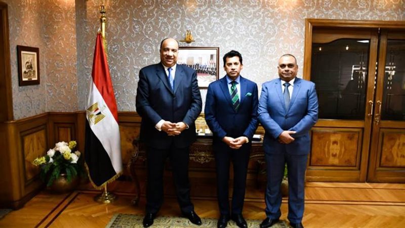 محمد مصيلحي مع وزير