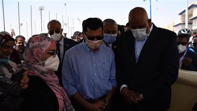 وزير الشباب والرياضة يفتتح مركز شباب الأمل بمدينة ١٥ مايو