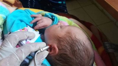 فحص 7266 طفلًا حديث الولادة ضمن مبادرة السمعيات بالمنيا