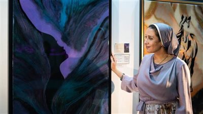 يسرا وهبة تعود إلى معرض فنون العالم بدبي للمرة الثانية